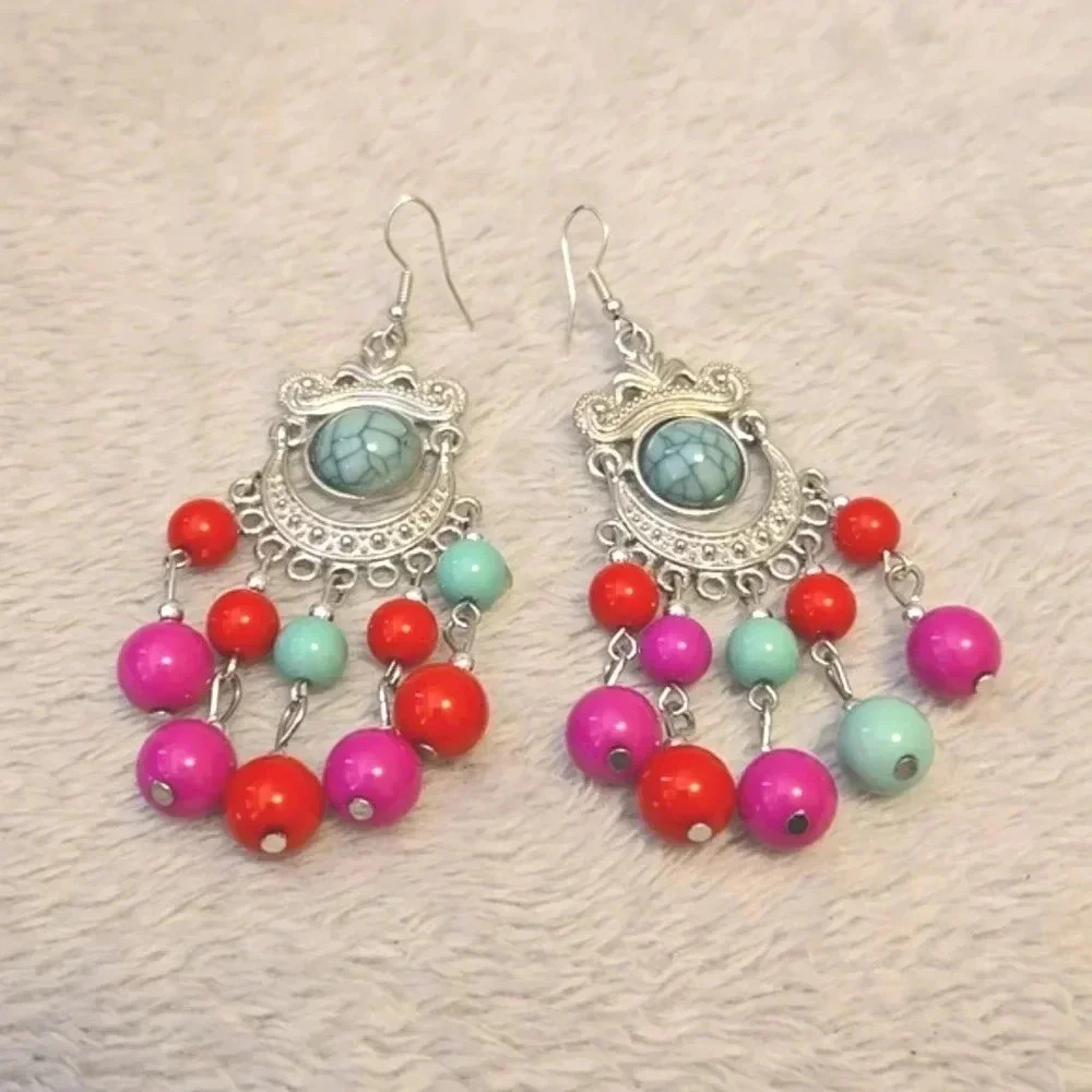 #421 Cut bead earring